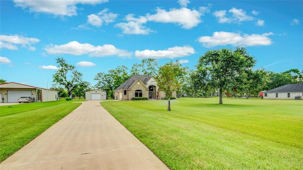 Photo of 425 Mill Road