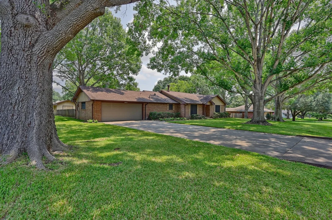 Photo of 2607 Daisy Drive