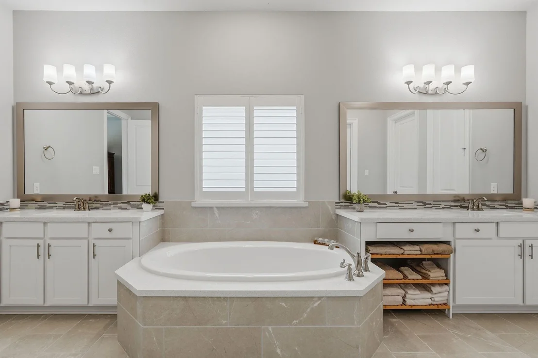 Photo of 111 N Winter Sunrise Circle