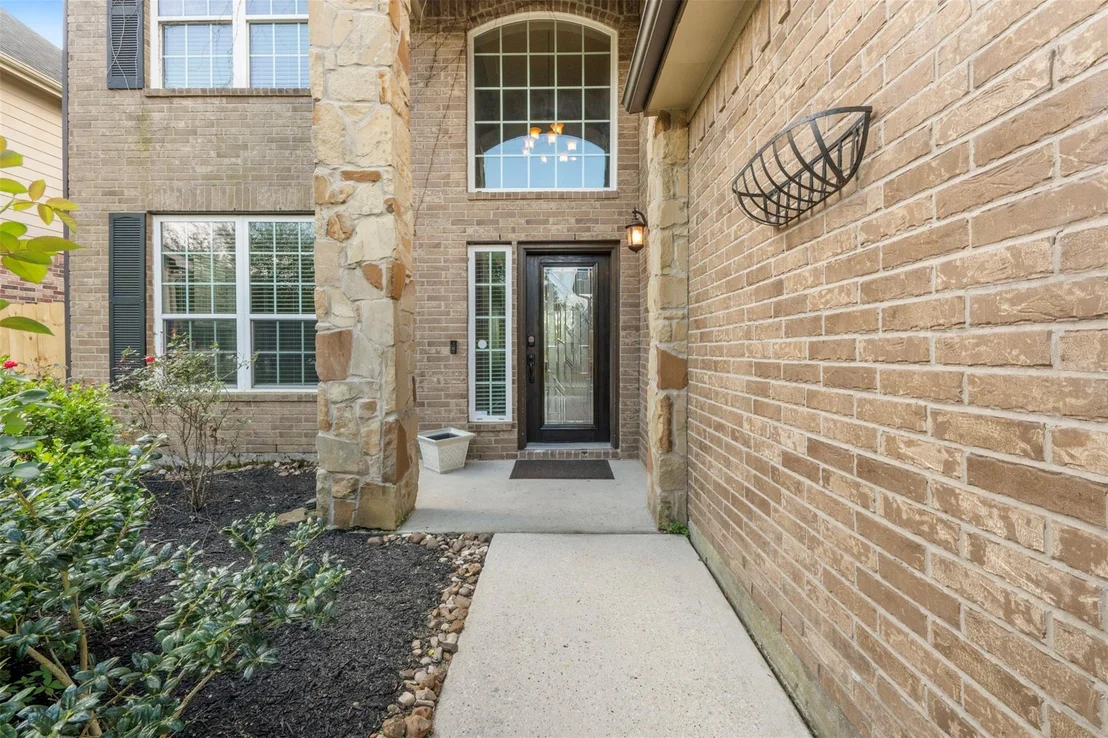Photo of 21370 Russell Chase Drive