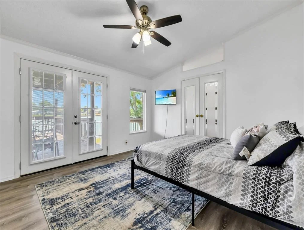 Photo of 336 River Oaks Drive