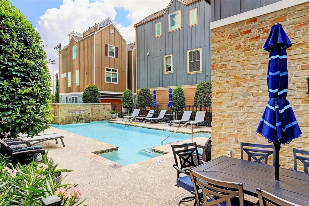 Photo of 710 N Shepherd Drive