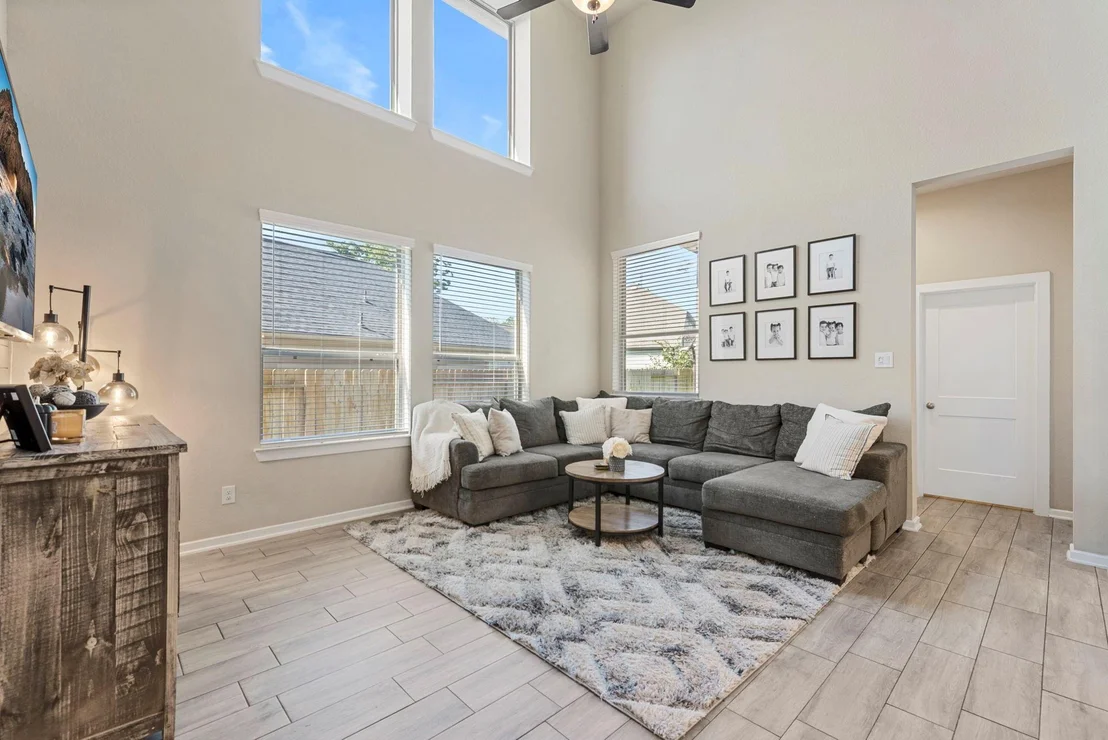 Photo of 337 Andes Drive