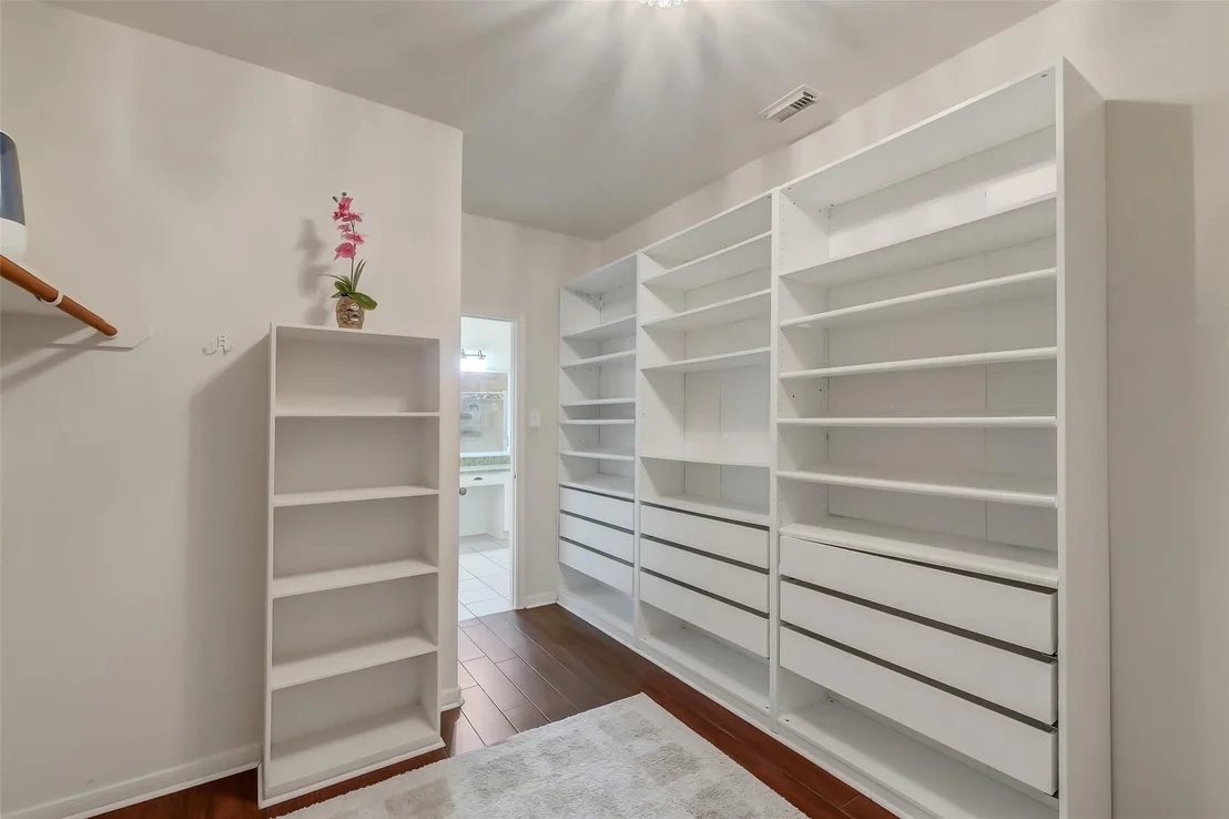 Photo of 30214 Vinebriar Drive