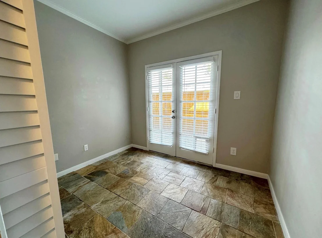 Photo of Unit 7E at 2001 Bering Drive