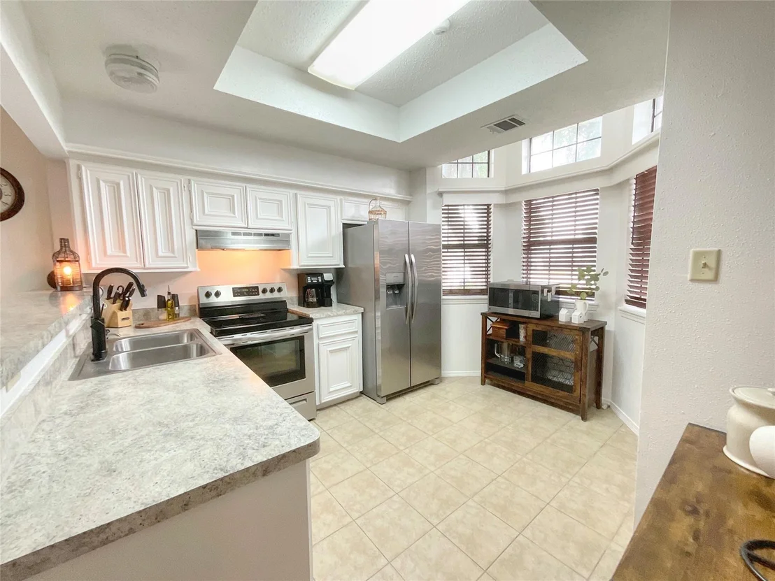 Photo of 1155 Holbech Lane