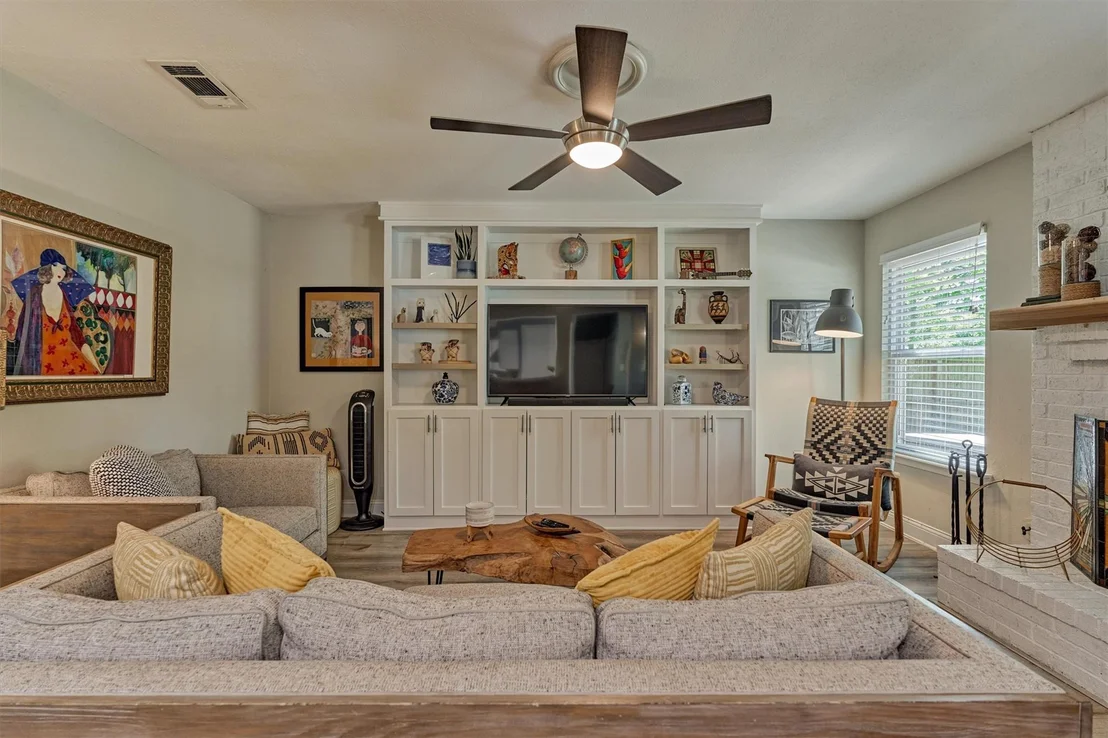 Photo of 9 Pineash Court