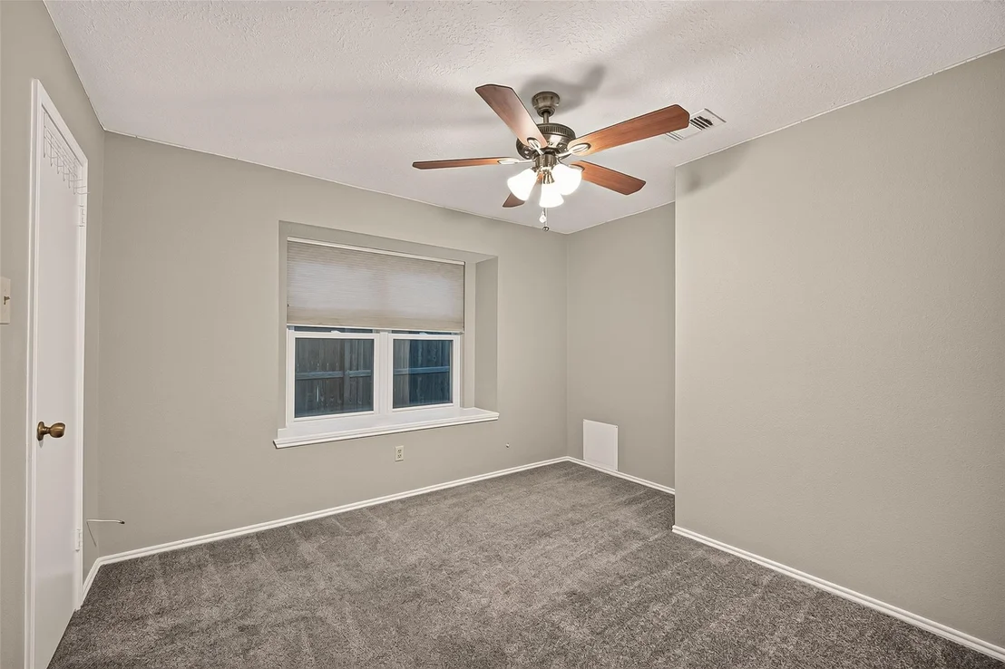 Photo of 913 Willowbriar Lane