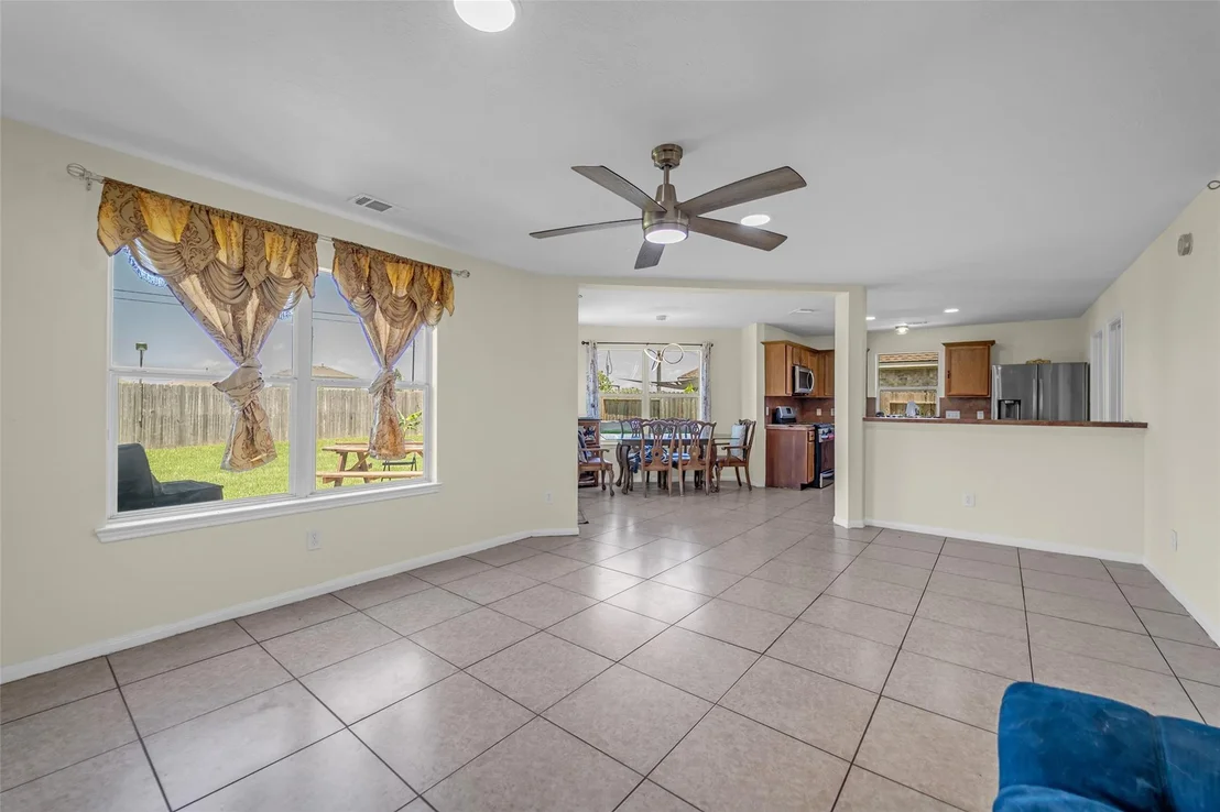 Photo of 5531 Dapplewood Lane