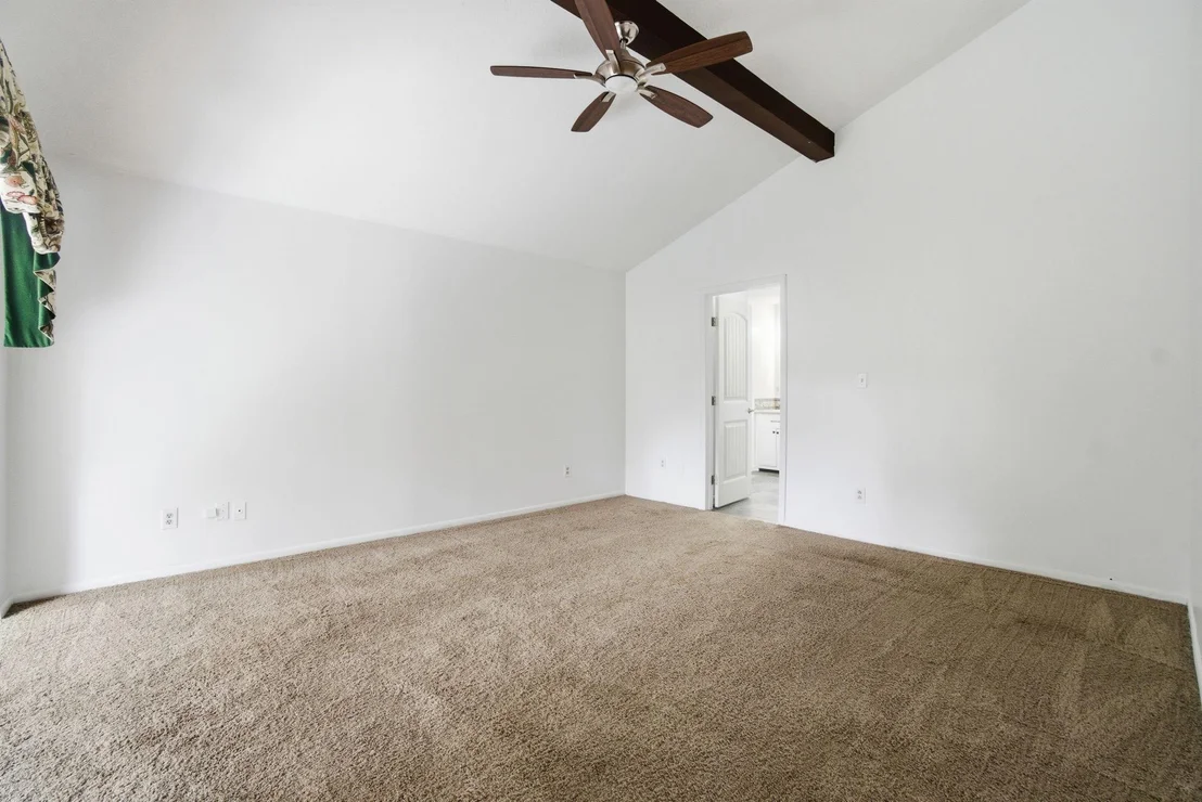 Photo of 74 Oak Grove Lane