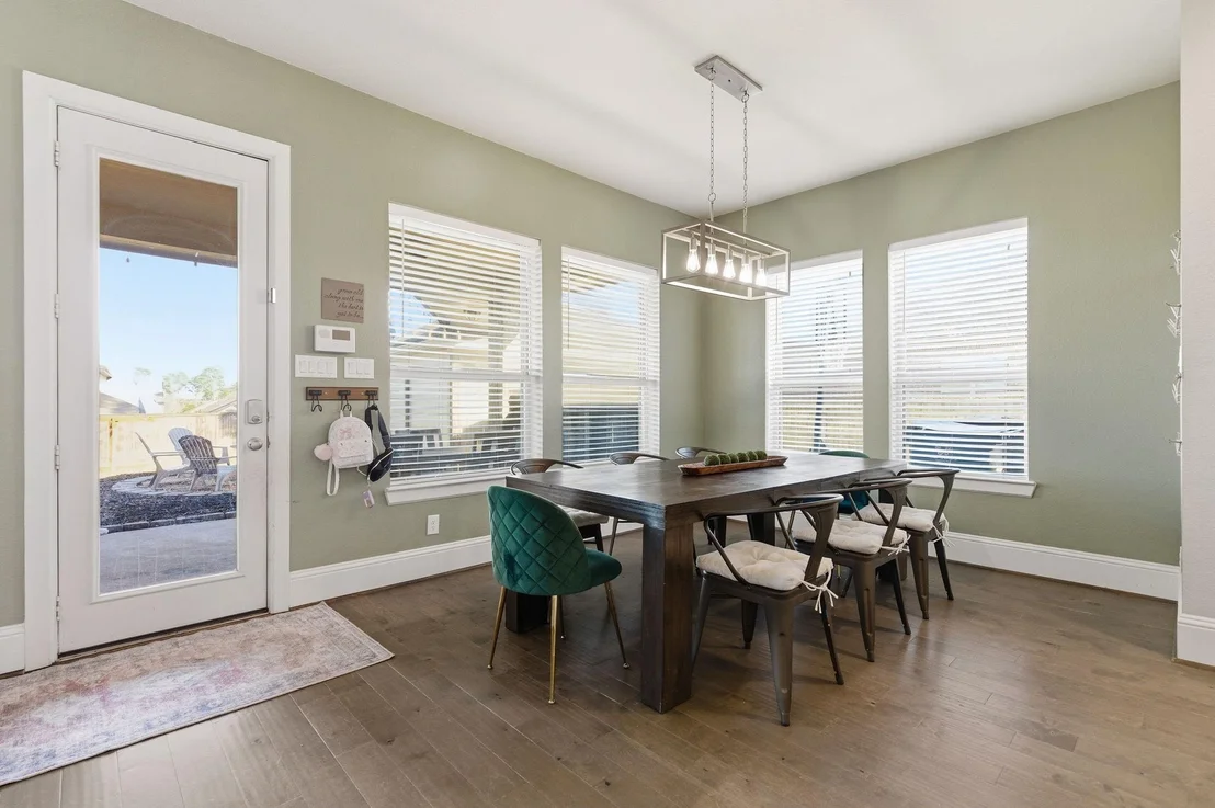 Photo of 40664 Damuth Drive