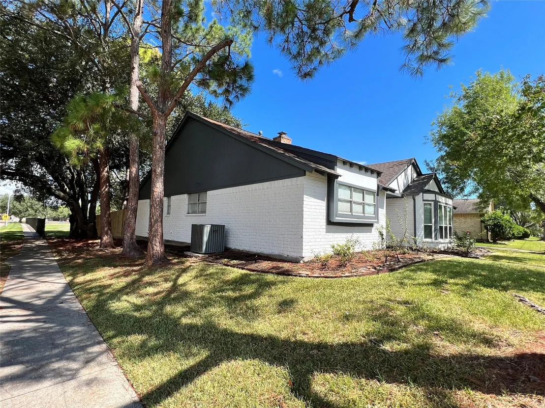 Photo of 15903 Brookvilla Drive