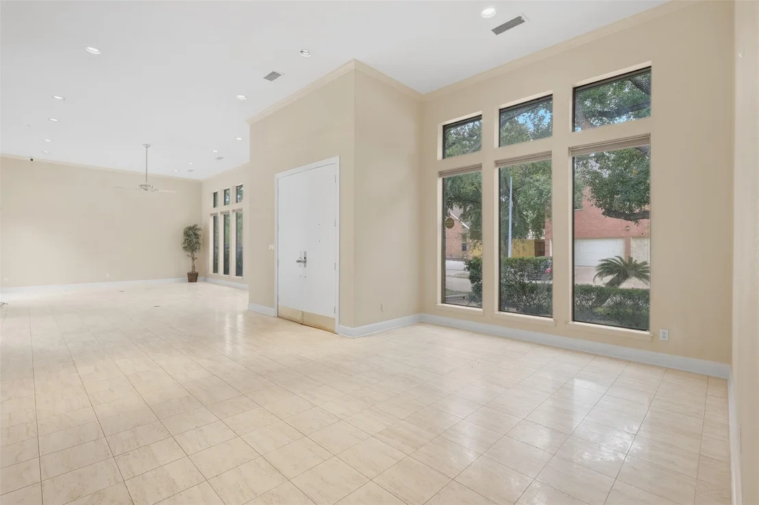Photo of 12059 S Circle Drive