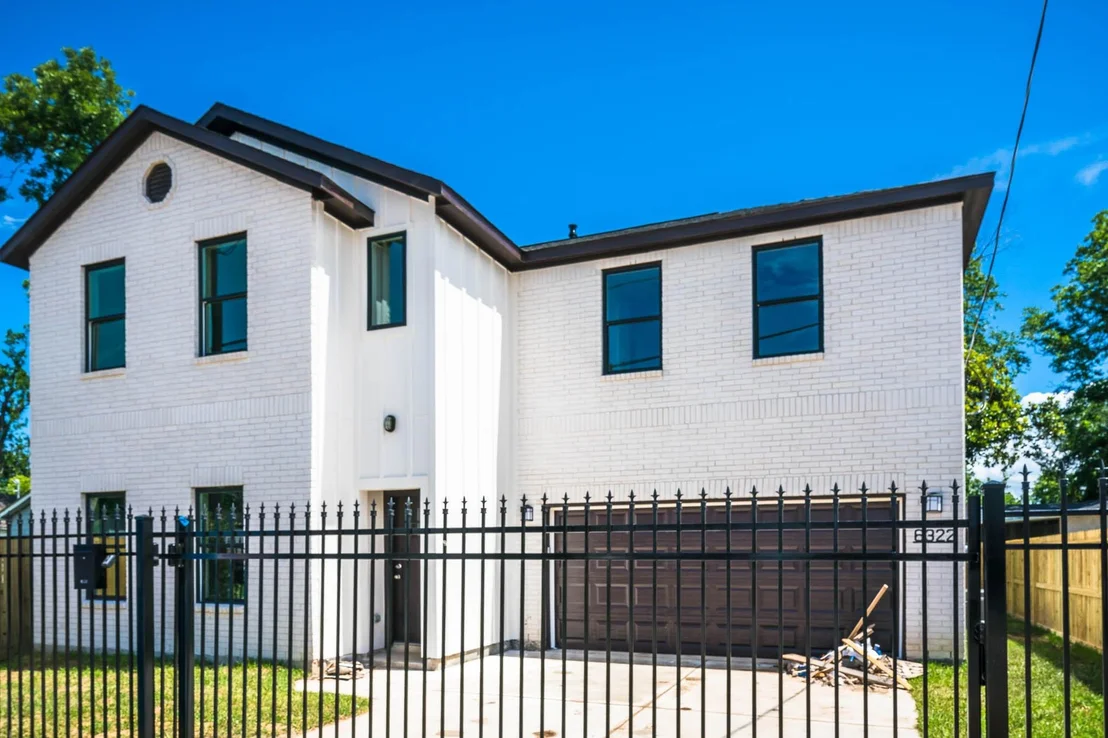 Photo of 6322 Sayers Street