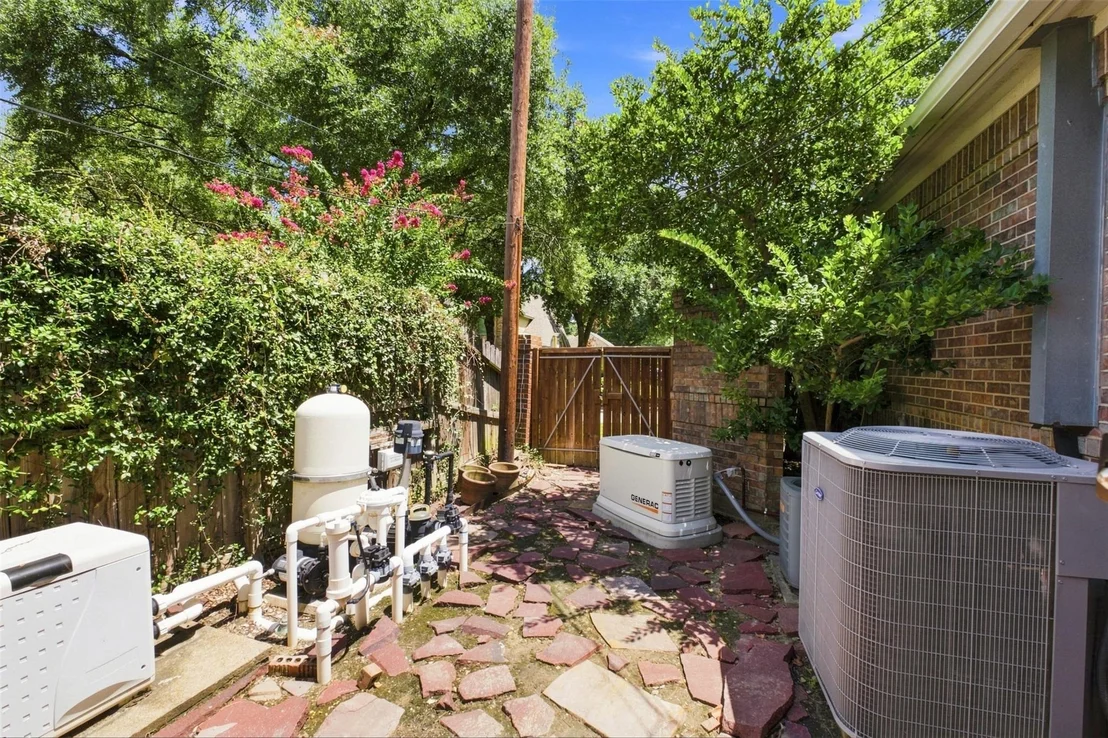 Photo of 5202 Norborne Lane