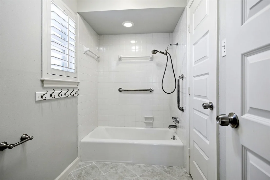 Photo of 10323 Pine Forest Road