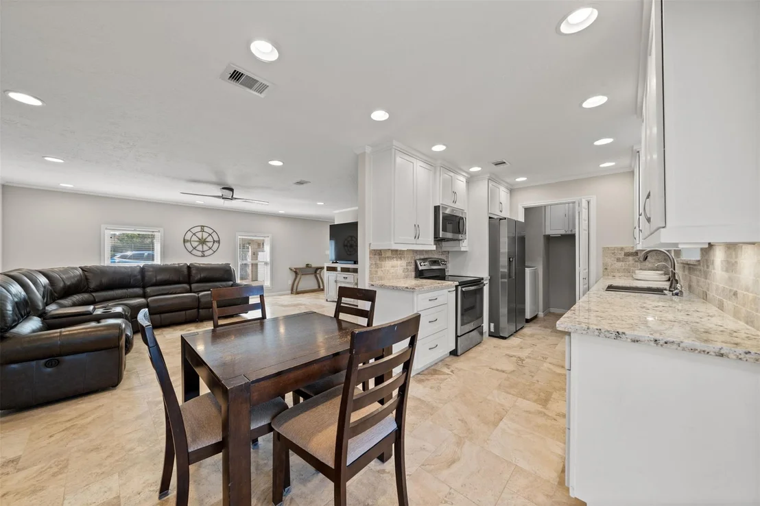 Photo of 2516 Village Circle Drive