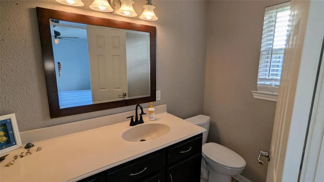 Photo of 4413 N Heron Drive