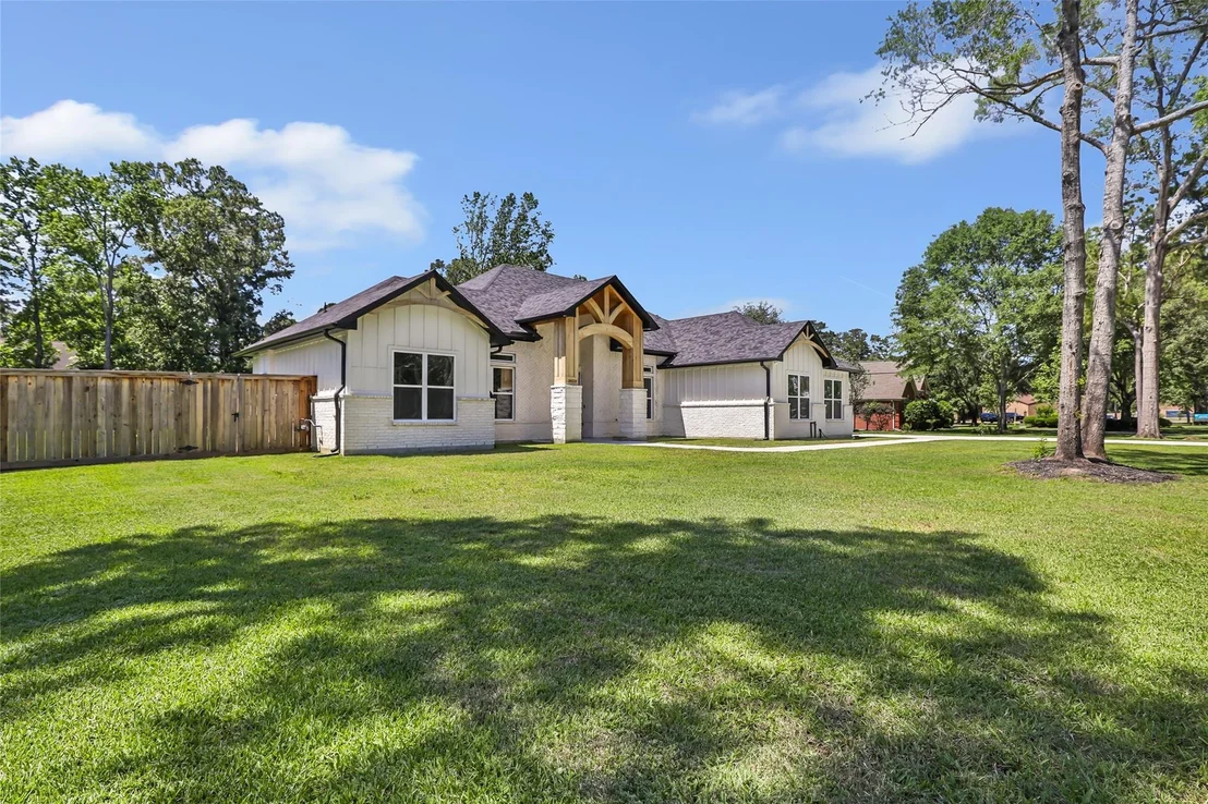 Photo of 2423 Roman Forest Boulevard