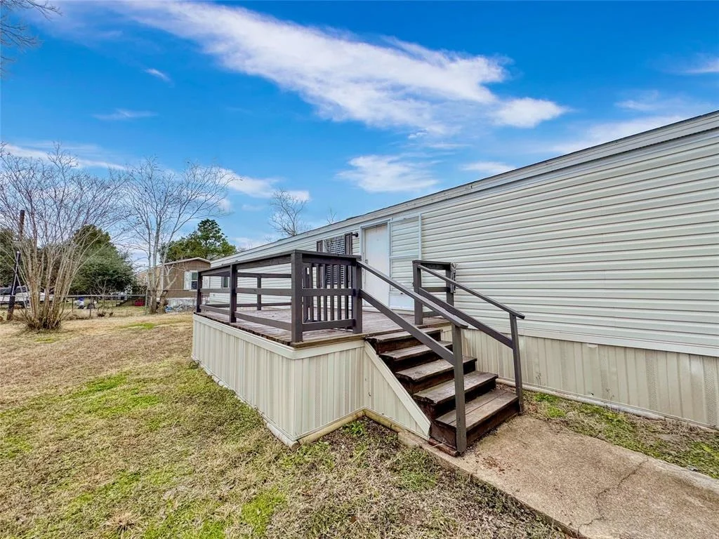 Photo of 15950 Live Oak Circle