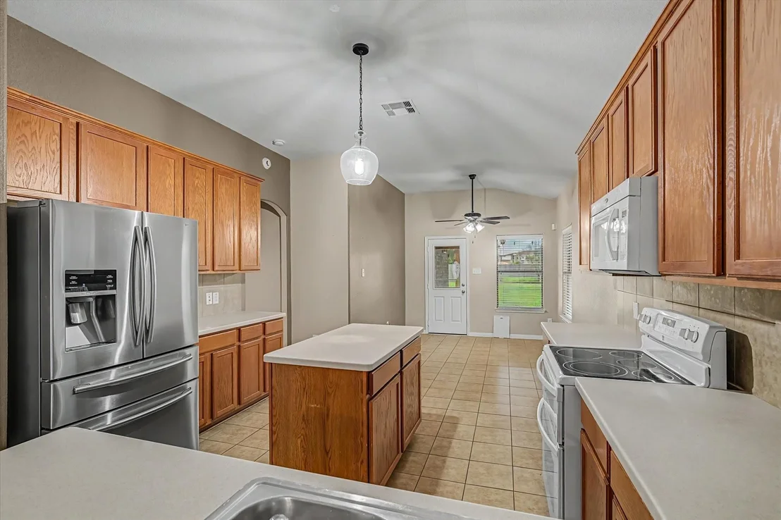Photo of 630 W Newport Bend