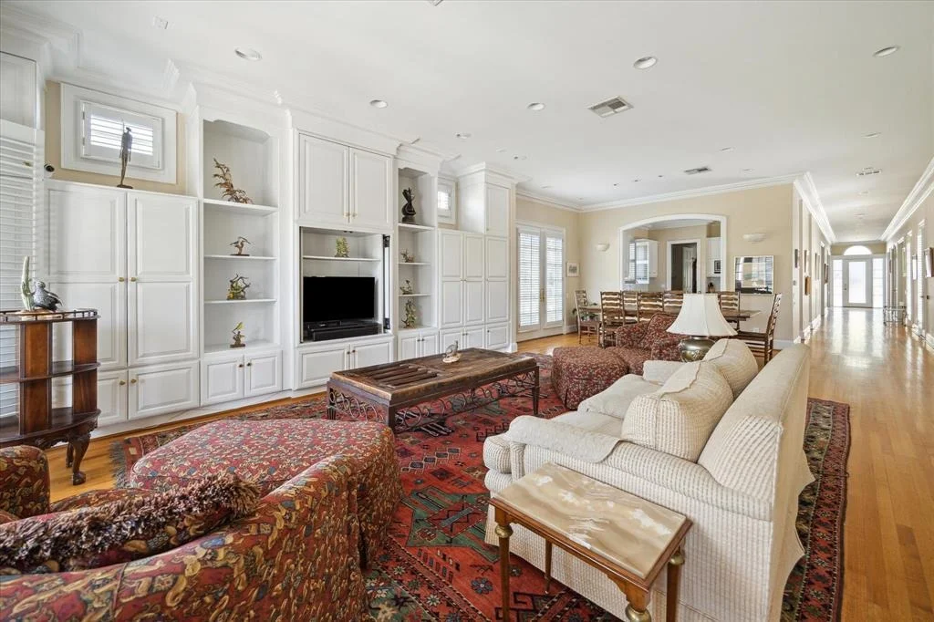 Photo of 6632 Brompton Road