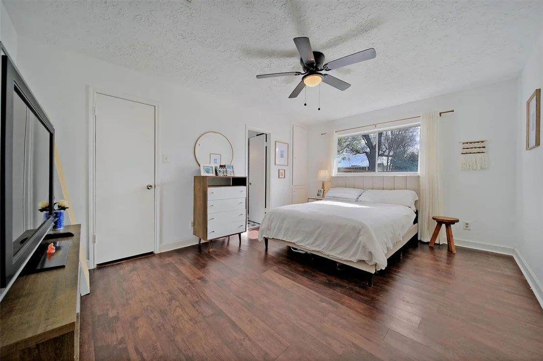 Photo of 323 Gentilly Drive