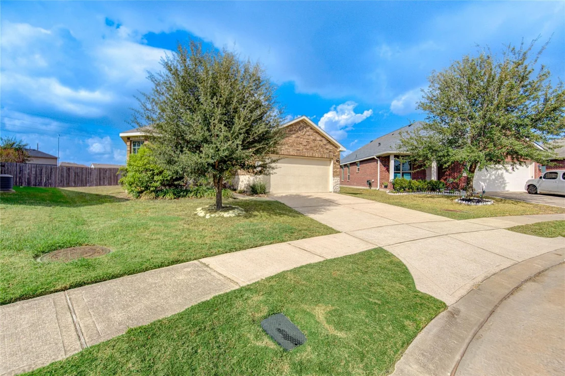 Photo of 5263 Lilac Hollow Lane