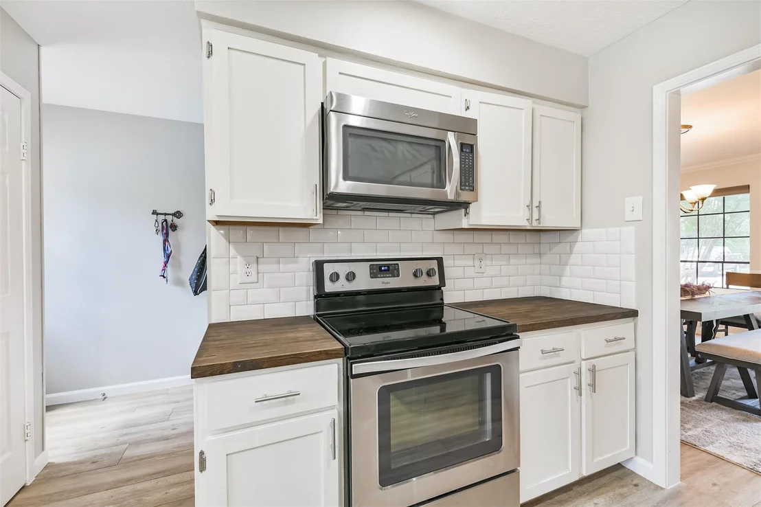 Photo of 2604 Silver Falls Drive