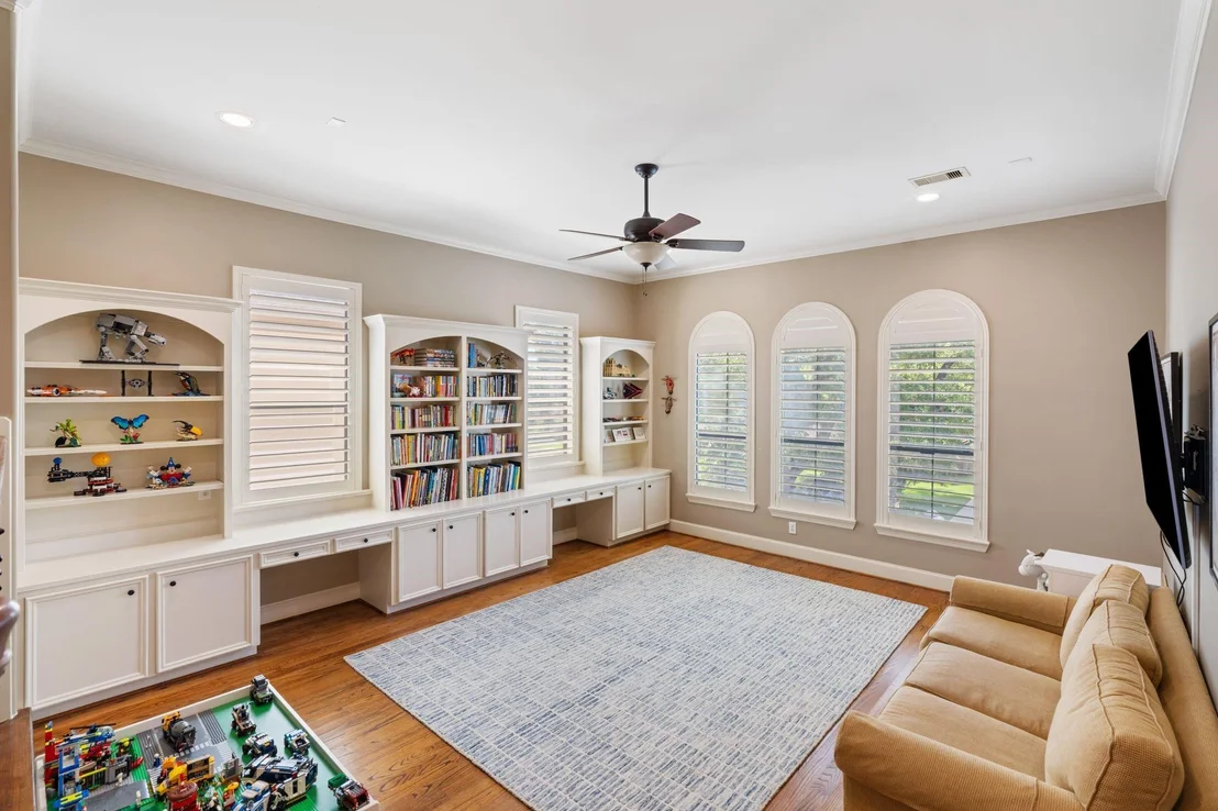Photo of 5202 Patrick Henry Street