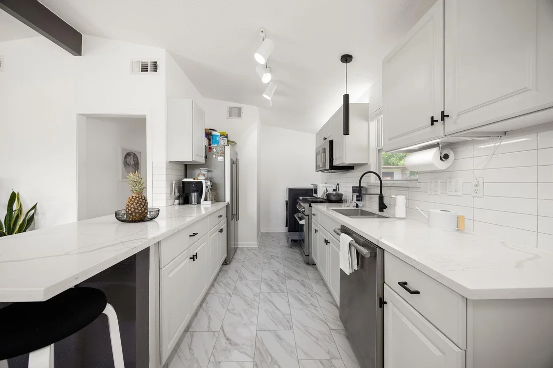 Photo of 6617 Scribner Road