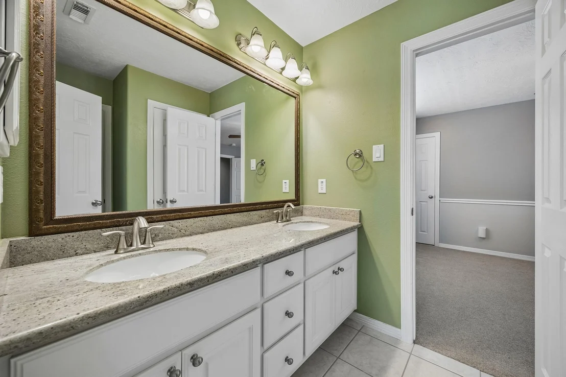 Photo of 1334 Ella Place