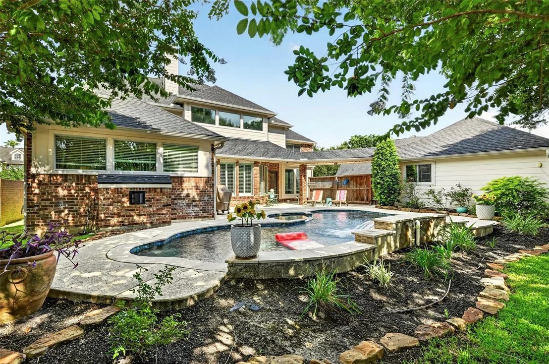 Photo of 10111 Earlington Manor Drive