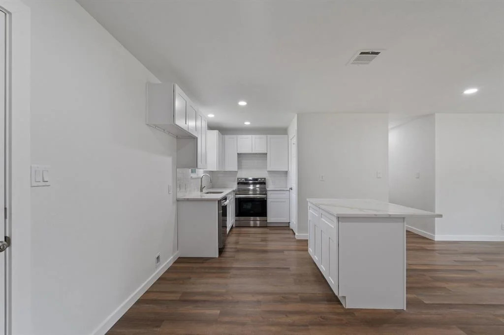 Photo of 228 N Forest Drive