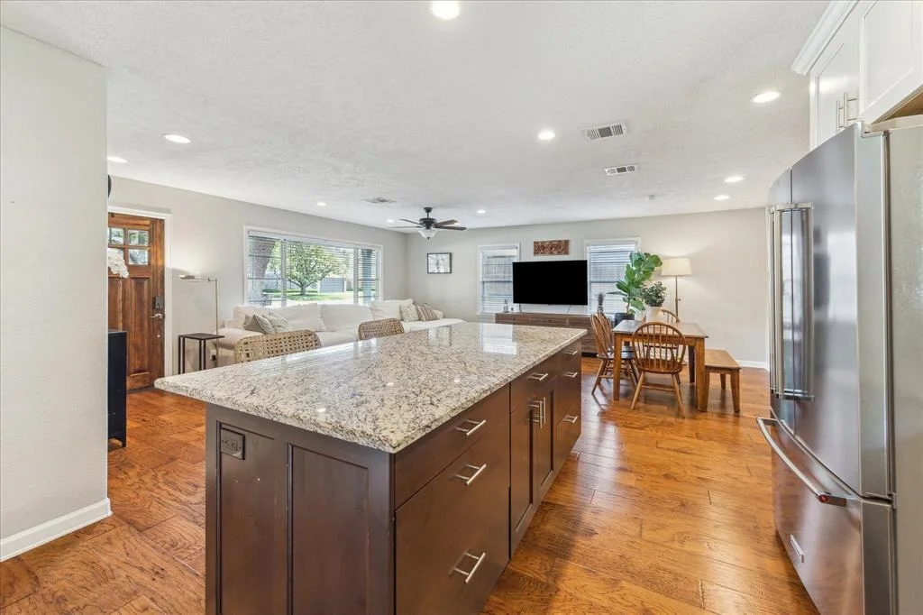 Photo of 1007 Waltway Drive