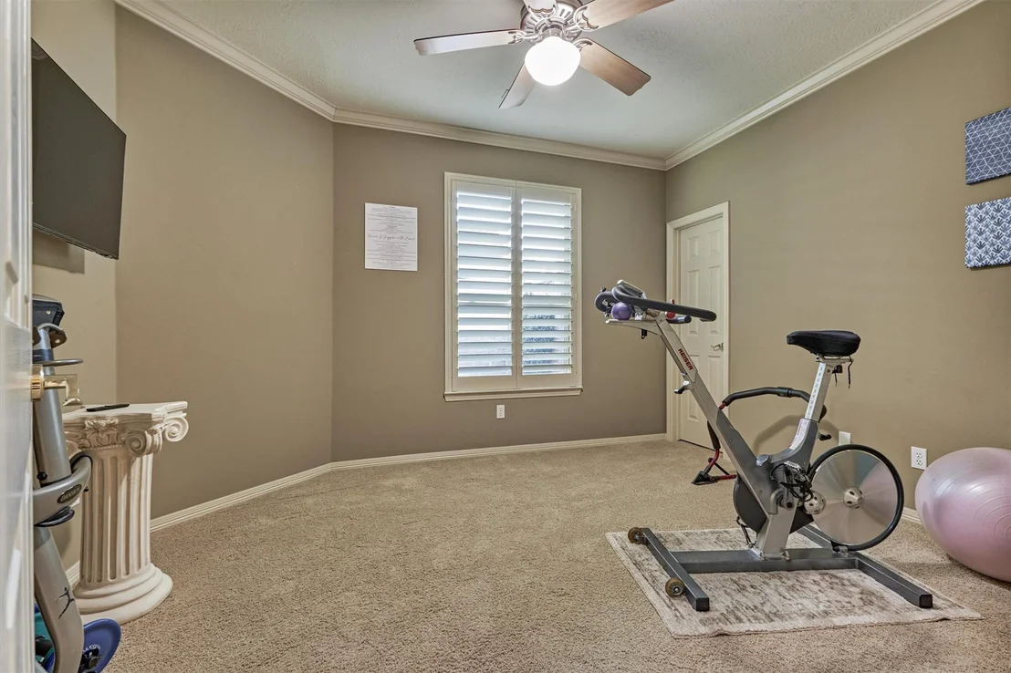 Photo of 111 S Castlegreen Circle