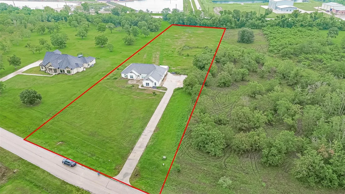 Photo of 22519 Chenango Lake Drive