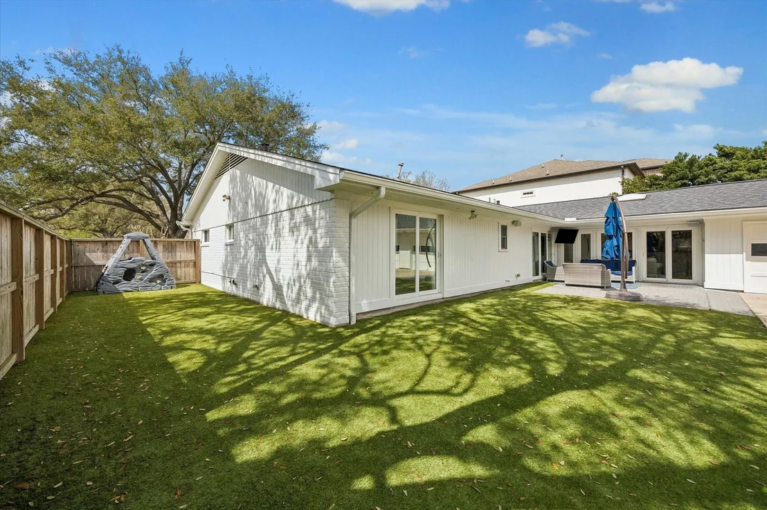 Photo of 2511 Briarmead Drive