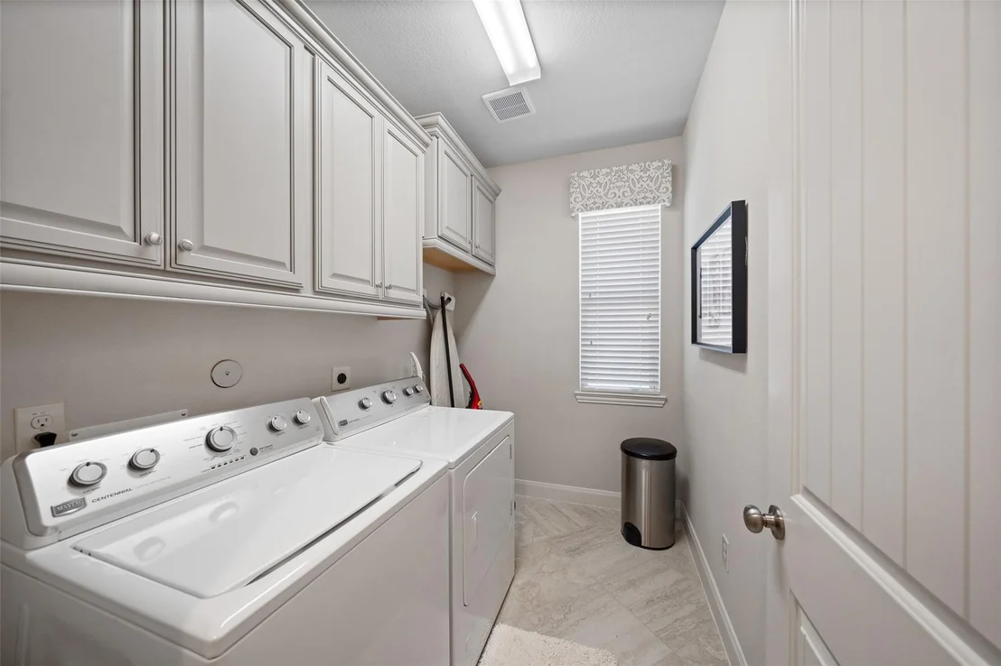 Photo of 10935 Sarah Bluff Lane