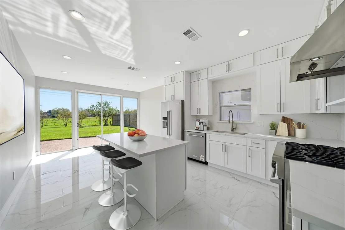 Photo of 703 Montclair Boulevard