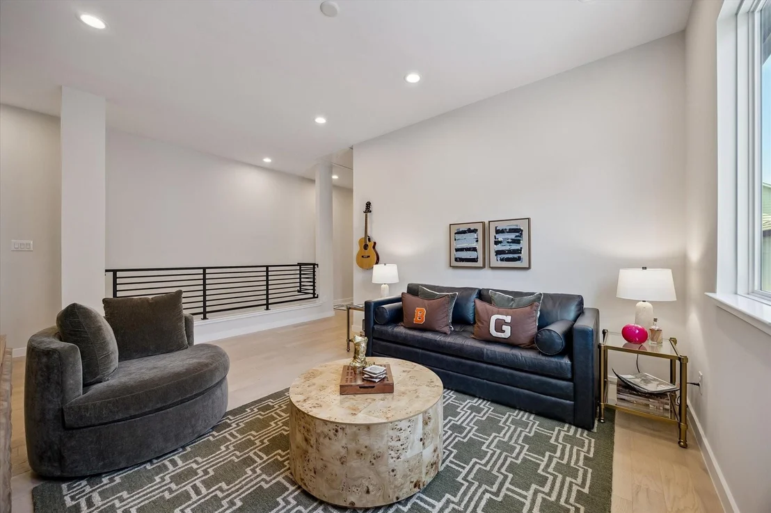Photo of 5532 Darling Street