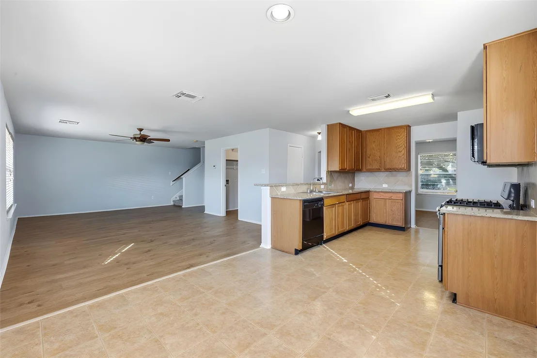 Photo of 606 Kiley Drive