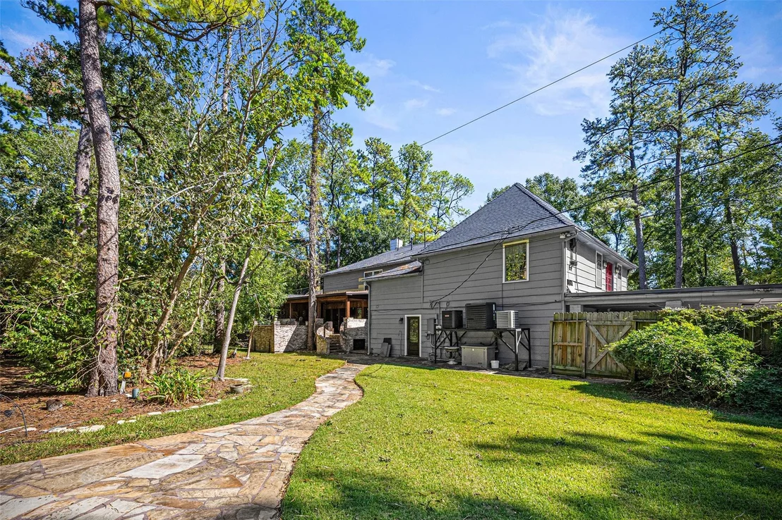 Photo of 1906 Castlerock Drive