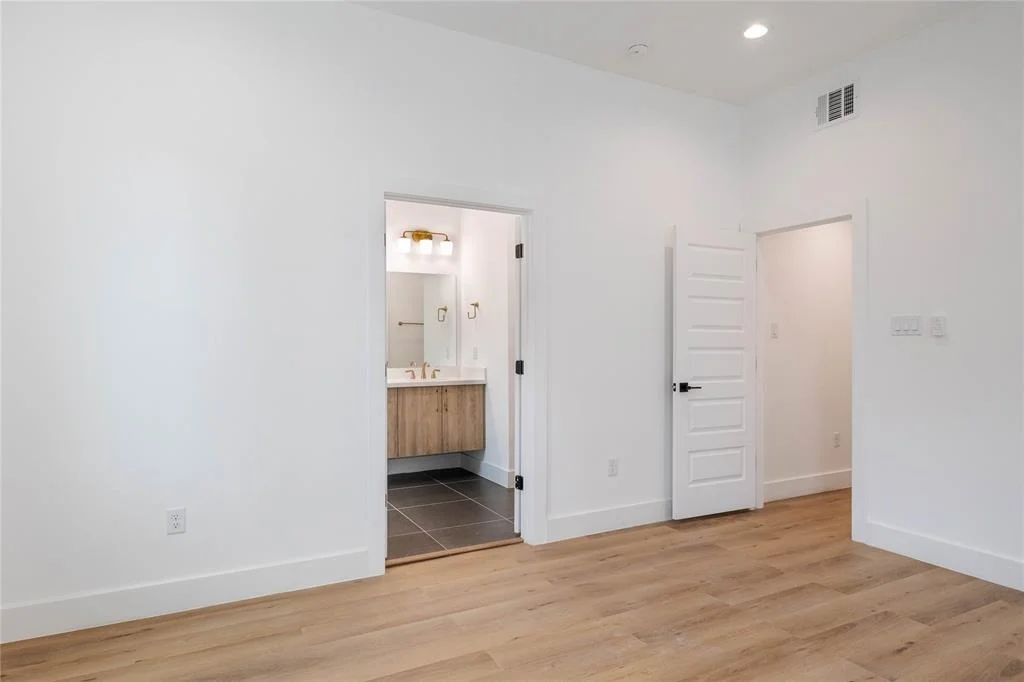 Photo of 703 Boundary St Street