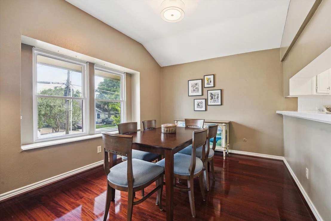 Photo of 1112 Jackson Boulevard