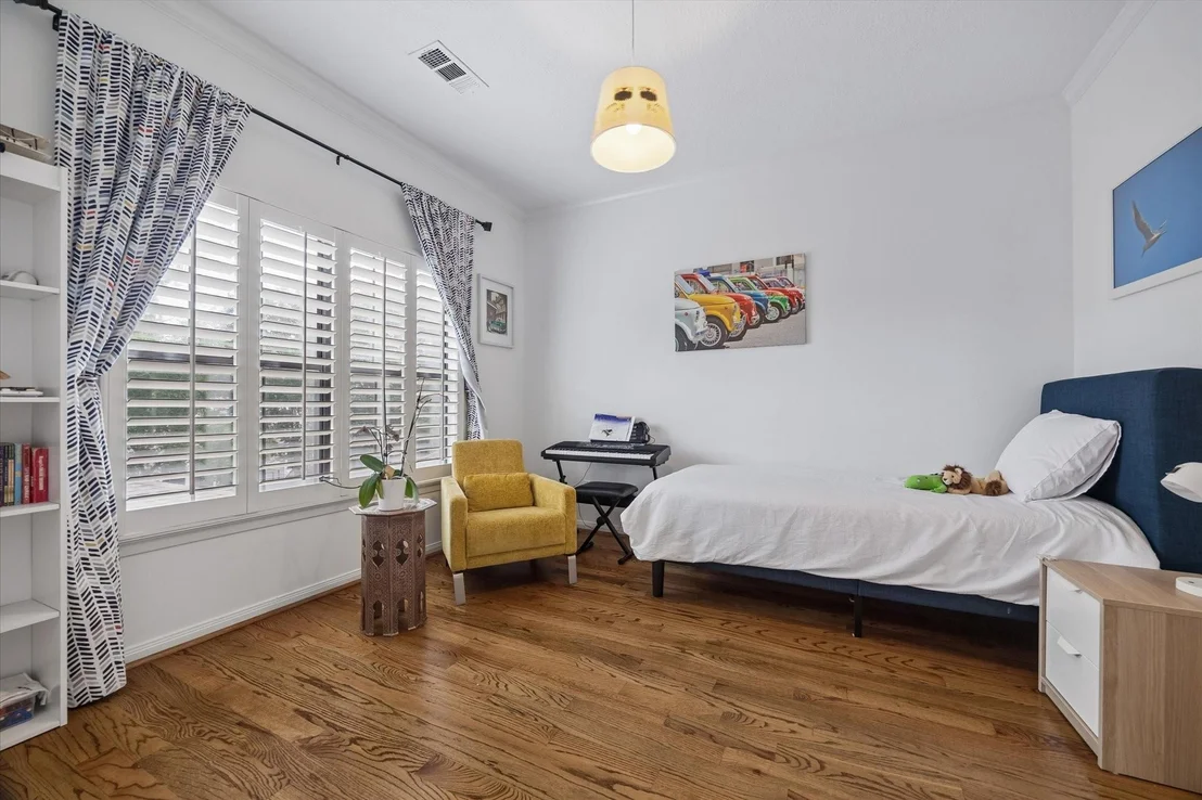 Photo of 4209 Sunset Boulevard