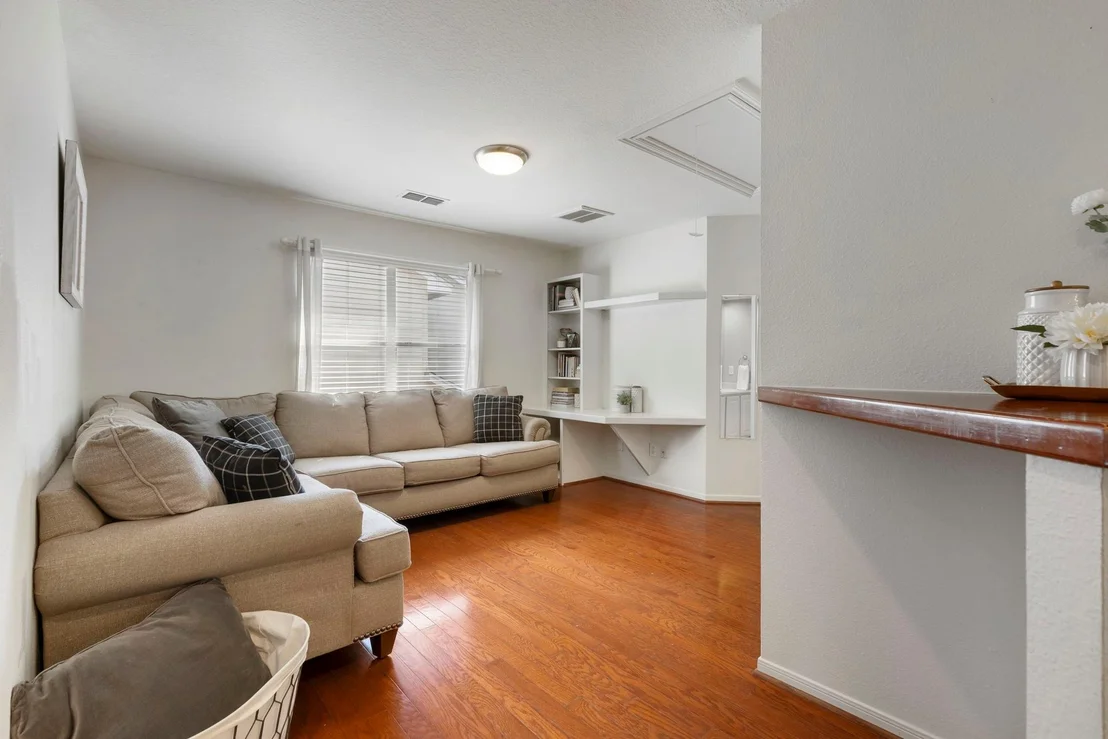 Photo of 50 W New Avery Place