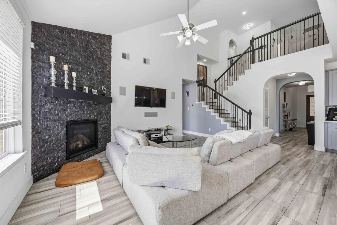 Photo of 2826 Walnut Crest Drive