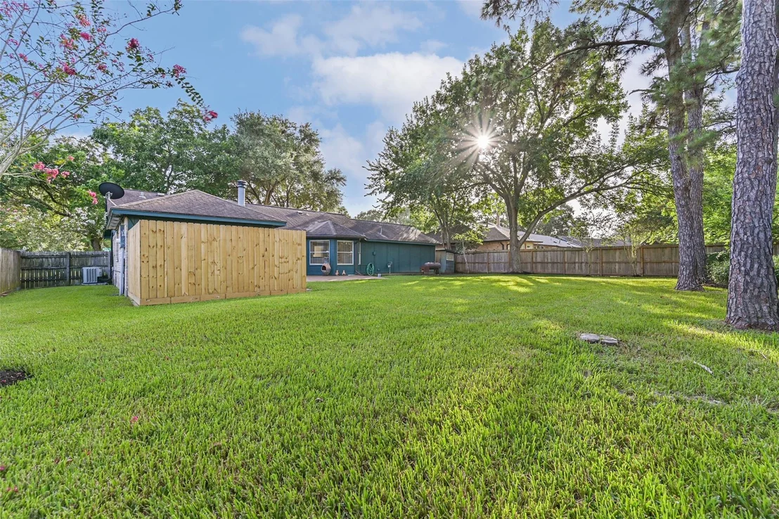 Photo of 1504 Windsor Drive