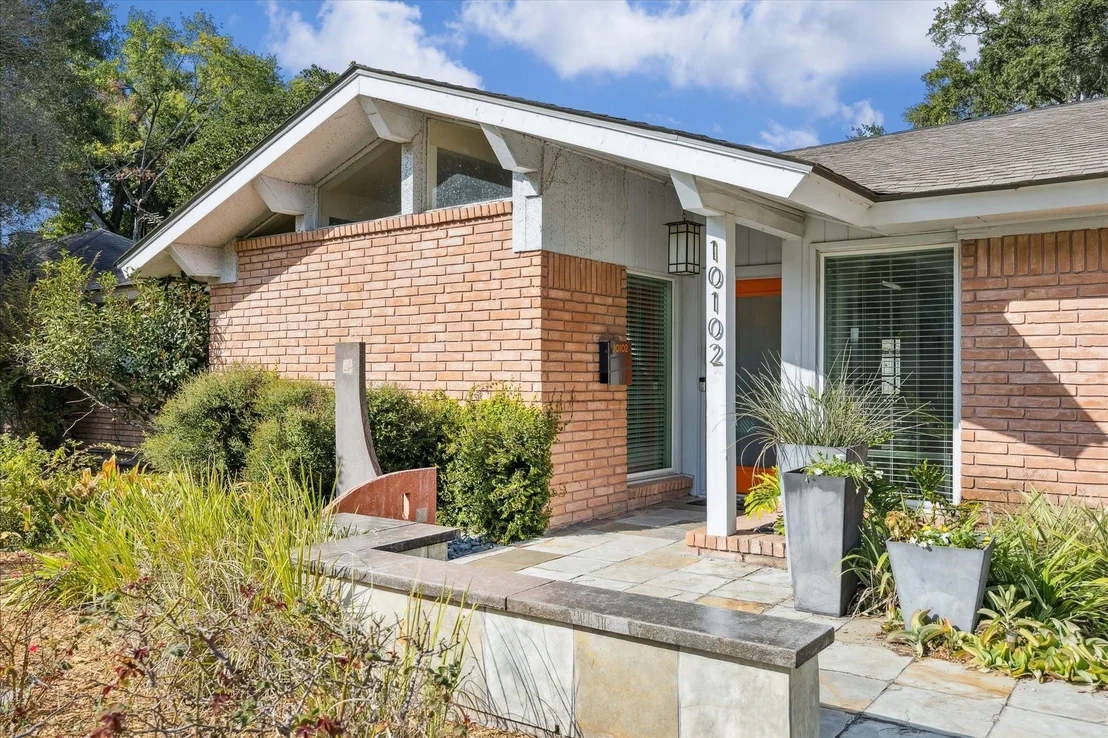 Photo of 10102 Knoboak Drive